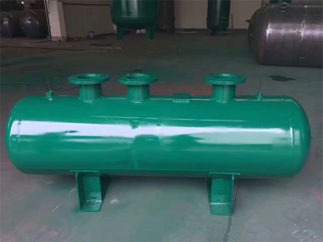 革吉革吉革吉蒸汽分气缸1.jpeg
